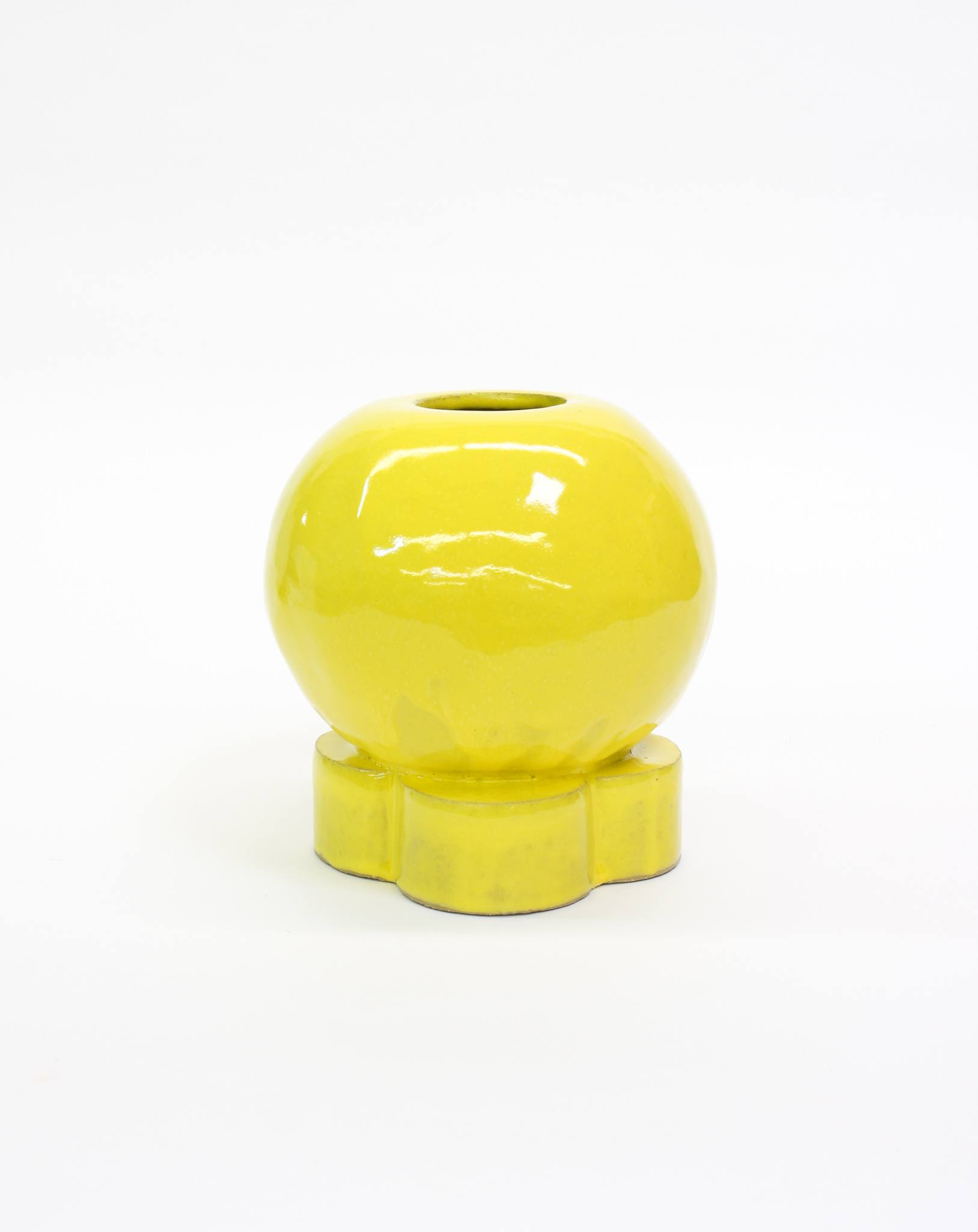 Tube Clover Ball Vase
